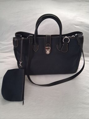 Dooney & Bourke  Black Crossbody Satchel VINTAGE
